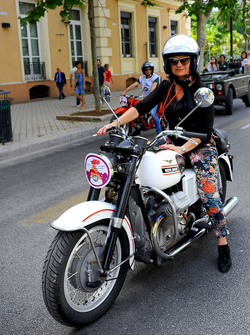 RADUNO di Auto e Moto classiche. Fotografie di Giulio Azzarello &copy;2016.