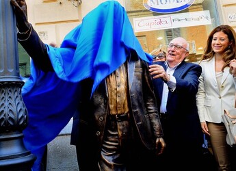 CAMILLERI e MONTALBANO a Porto Empedocle Agrigento . Fotografie di Giulio Azzarello ©2014. CAMILLERI e MONTALBANO a Porto Empedocle Agrigento . Fotografie di Giulio Azzarello ©2014.