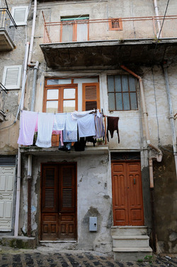 FAVARA in provincia di Agrigento. Fotografie di Giulio Azzarello 2014.