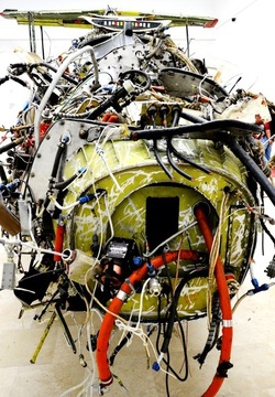 AEREO SMONTATO E ROVESCIATO Biennale di Venezia fotografie di Giulio Azzarello &copy;2020.