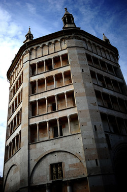 PARMA centro storico. Fotografie di Giulio Azzarello &copy;2016.