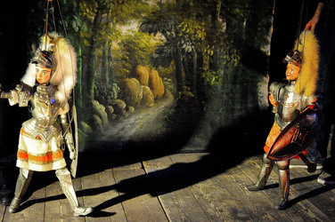 OPERA DEI PUPI di Mimmo Cuticchio in uno spettacolo natalizio a Palermo. Fotografie di Giulio Azzarello ©2014. OPERA DEI PUPI di Mimmo Cuticchio in uno spettacolo natalizio a Palermo. Fotografie di Giulio Azzarello ©2014.