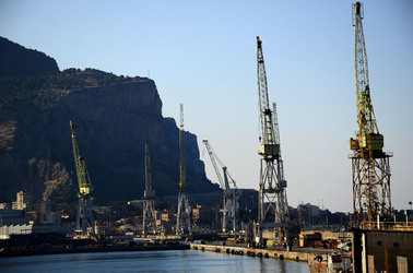 IL GOLFO E IL PORTO DI PALERMO. Fotografie di Giulio Azzarello &copy;2015 2016.