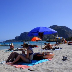 MONDELLO. Fotografie di Giulio Azzarello ©2022.