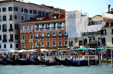 LUNGOMARE di VENEZIA. Fotografie di Giulio Azzarello &copy;2016.