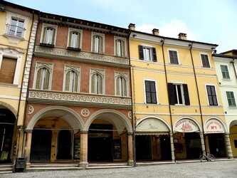 CESENA e il suo centro storico. Fotografie di Giulio Azzarello &copy;2014.