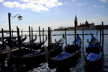 LUNGOMARE di VENEZIA. Fotografie di Giulio Azzarello &copy;2016.