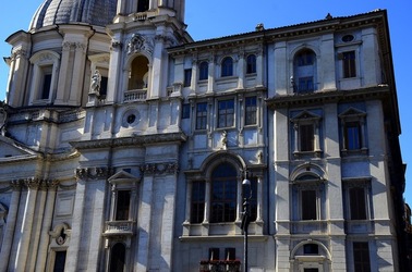 PIAZZA NAVONA Roma. Fotografie di Giulio Azzarello ©2020. PIAZZA NAVONA Roma. Fotografie di Giulio Azzarello ©2020.