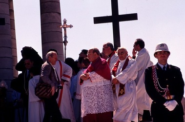 PROCESSIONE RELIGIOSA fotografie di Giulio Azzarello &copy;2022.