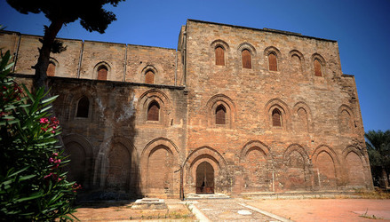 CHIESA E CHIOSTRO DELLA MAGIONE a Palermo panoramiche e particolari. Fotografie di Giulio Azzarello ©2014. CHIESA E CHIOSTRO DELLA MAGIONE a Palermo panoramiche e particolari. Fotografie di Giulio Azzarello ©2014.