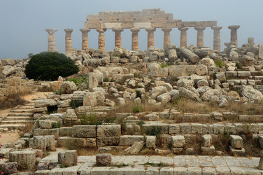 SELINUNTE il sito e parco archeologico. Fotografie di Giulio Azzarello &copy;2014.