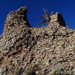 RUDERE DI PIETRA. Fotografie di Giulio Azzarello &copy;2022.