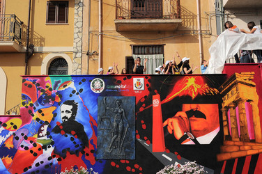 IL MURO DELL ANTIMAFIA e della legalit&agrave; a Partinico in Sicilia. Fotografie di Giulio Azzarello &copy;2014.
