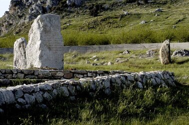 PORTELLA della Ginestra in Sicilia. Fotografie di Giulio Azzarello &copy;2014.