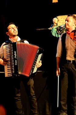 SERENATA fotografie di Giulio Azzarello ©2020. SERENATA fotografie di Giulio Azzarello ©2020.