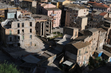 PORTO EMPEDOCLE in Sicilia. Fotografie di Giulio Azzarello &copy;2014.