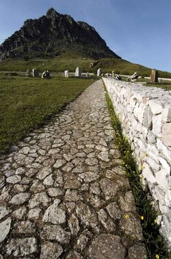 PORTELLA della Ginestra in Sicilia. Fotografie di Giulio Azzarello &copy;2014.