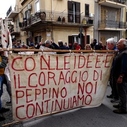 AFROCHE. Fotografie di Giulio Azzarello ©2024. AFROCHE. Fotografie di Giulio Azzarello ©2024.