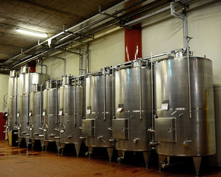 ACCIAI GRANDI per il vino. Fotografie di Giulio Azzarello &copy;2016.