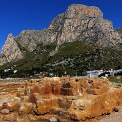 BARCARELLO. Fotografie di Giulio Azzarello ©2022. BARCARELLO. Fotografie di Giulio Azzarello ©2022.