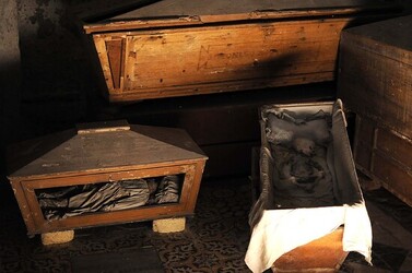 LE CATACOMBE dei cappuccini a Palermo in Sicilia. Fotografie di Giulio Azzarello &copy;2014.