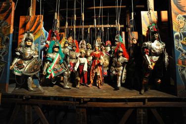 TRADIZIONI IN VIAGGIO mostra di pupi di Mimmo Cuticchio. Fotografie di Giulio Azzarello &copy;2014.