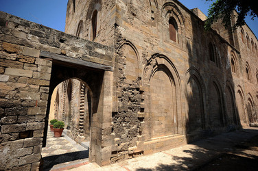CHIESA E CHIOSTRO DELLA MAGIONE a Palermo panoramiche e particolari. Fotografie di Giulio Azzarello ©2014. CHIESA E CHIOSTRO DELLA MAGIONE a Palermo panoramiche e particolari. Fotografie di Giulio Azzarello ©2014.