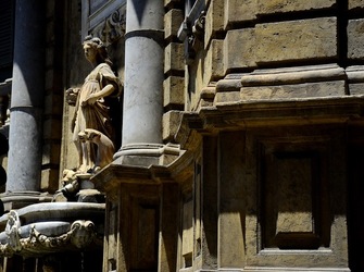 CENTRO STORICO di PALERMO fotografie di Giulio Azzarello &copy;2019.