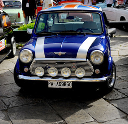 RADUNO di auto classiche MiniCooper. Fotografie di Giulio Azzarello &copy;2016.