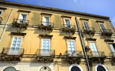 ORTIGIA CENTRO STORICO fotografie di Giulio Azzarello ©2019. ORTIGIA CENTRO STORICO fotografie di Giulio Azzarello ©2019.