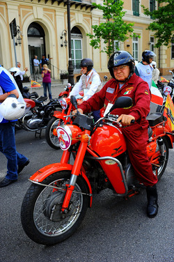 RADUNO di Auto e Moto classiche. Fotografie di Giulio Azzarello &copy;2016.