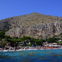 MONDELLO. Fotografie di Giulio Azzarello ©2022.