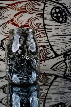 STILL LIFE ASSURDI. Fotografie di Giulio Azzarello &copy;2020.