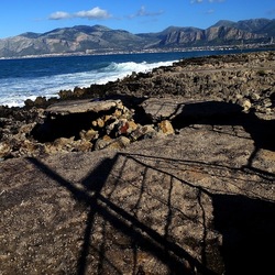 COSTA SICILIANA. Fotografie di Giulio Azzarello &copy;2022.