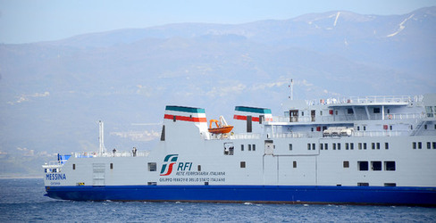 MESSINA città. Fotografie di Giulio Azzarello ©2016.