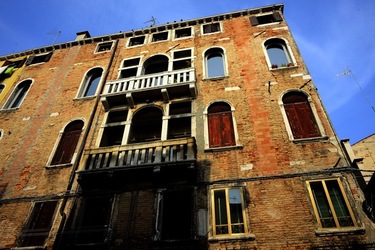 VENEZIA fotografie di Giulio Azzarello ©2022.