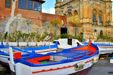 BARCHE da PESCA fotografie di Giulio Azzarello &copy;2019.