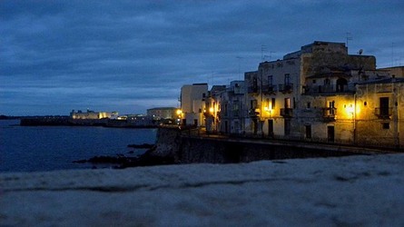 SIRACUSA arte a Ortiggia. Fotografie di Giulio Azzarello &copy;2014.