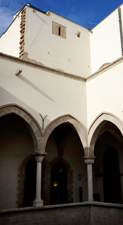 LOGGIATO arabo normanno allo Steri di Palermo. Fotografie di Giulio Azzarello &copy;2014.