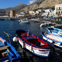 MONDELLO. Fotografie di Giulio Azzarello &copy;2024.