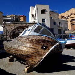 BARCHE. Fotografie di Giulio Azzarello &copy;2022.