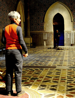 Mimmo Cuticchio in un suo spettacolo. Fotografie di Giulio Azzarello &copy;2017.