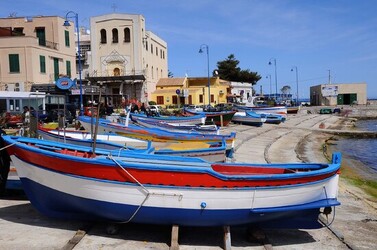 MONDELLO in Sicilia a Palermo. Fotografie di Giulio Azzarello ©2014.