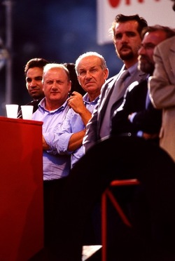 MANIFESTAZIONE fotografie di Giulio Azzarello ©2001 2022. MANIFESTAZIONE fotografie di Giulio Azzarello ©2001 2022.