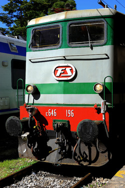 Il treno storico delle ferrovie italiane. Fotografie di Giulio Azzarello &copy;2017.