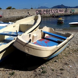 BARCHE. Fotografie di Giulio Azzarello &copy;2022.