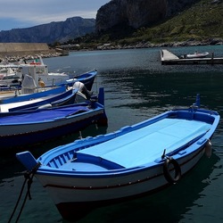 BARCHE. Fotografie di Giulio Azzarello ©2022.