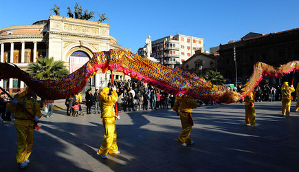 CAPODANNO CINESE panoramiche e particolari. Fotografie di Giulio Azzarello &copy;2014.