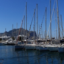 PALERMO. Fotografie di Giulio Azzarello ©2022. PALERMO. Fotografie di Giulio Azzarello ©2022.