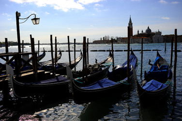 LUNGOMARE di VENEZIA. Fotografie di Giulio Azzarello &copy;2016.
